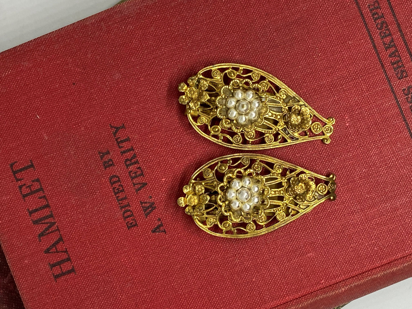 Vintage pearl filigree hair clips Vintage Vintage