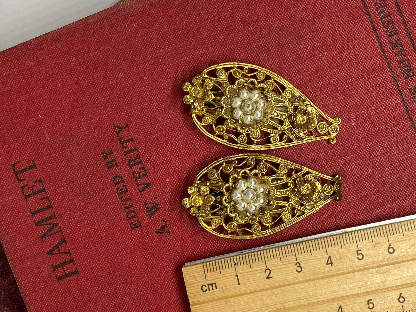 Vintage pearl filigree hair clips Vintage Vintage