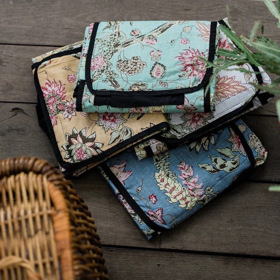 Garden Party Daisy Picnic Blanket – Amber Gold Homewares House Of Skye 