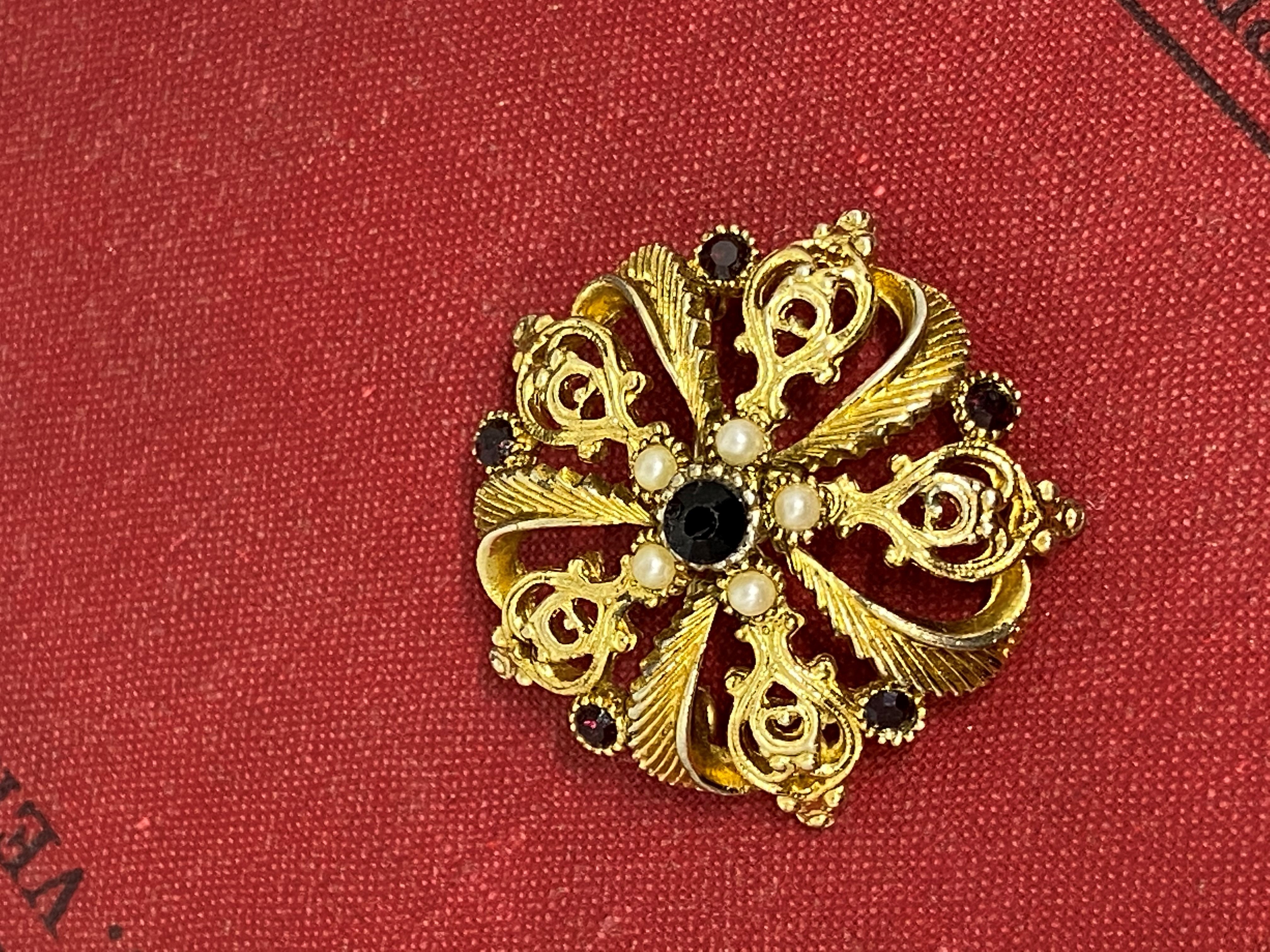 Pearl And Jet Brooch Vintage Vintage 