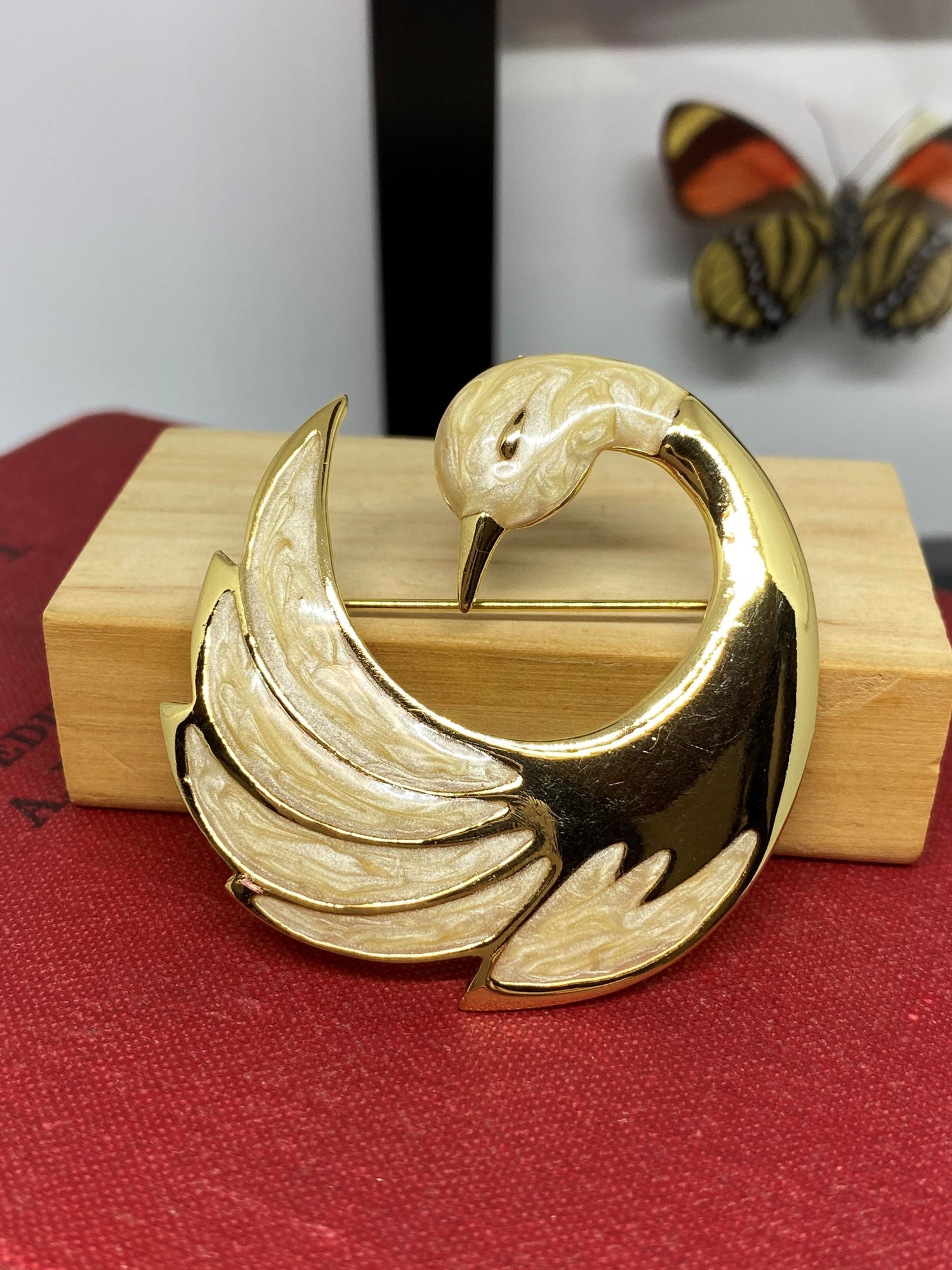 Vintage Swan Brooch Vintage Vintage 